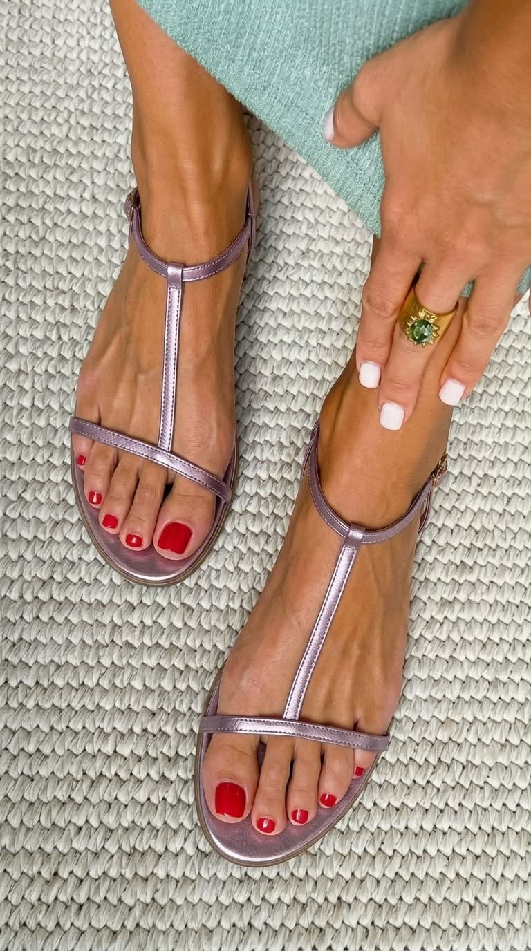 Rosalba | Delicate Golden Sandals